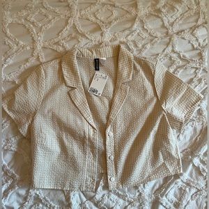H&M Cropped Short Sleeve Button Down